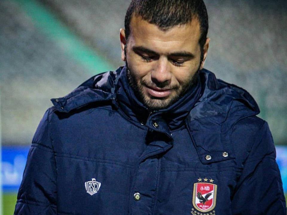 أخبار الأهلي .. الخطيب يفجر مفاجأة سعيدة لعماد متعب رغم الإعتزال خارج الأهلي