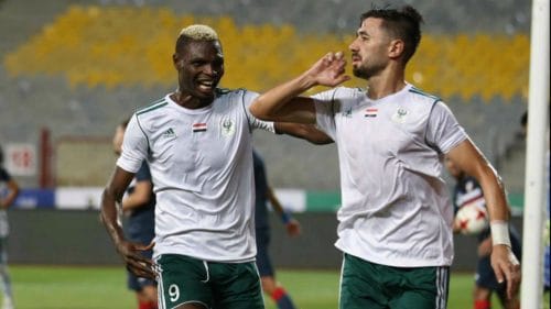 نجم الأهلي الهارب يصطاد فى الماء العكر ويساند بانسيه فى هجومه على مصر