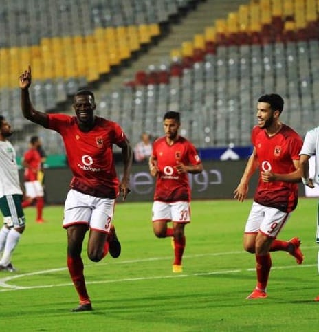 النادي الأهلي يسقط المصري البورسعيد بثنائية كوليبالي وأزارو .. ويصعد للقمة مع الزمالك