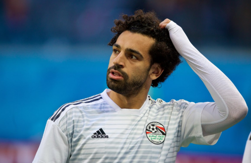اتحاد الكرة يعرض عقد جلسة لحل أزمة “صلاح”..وكردى يطير لدعم اللاعب بحفل الأفضل