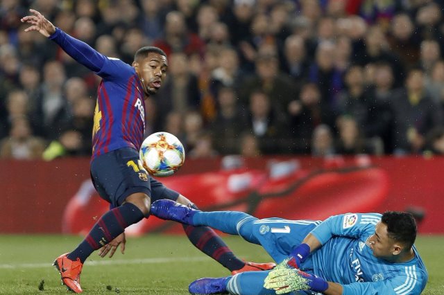 كلاسيكو الأرض ..يرشلونة يسقط في فخ التعادل أمام ريال مدريد 1-1
