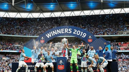 مانشستر سيتي يحقق الثلاثيةويتوج بكأس الاتحاد..وصراع مع ليفربول على كأس السوبر