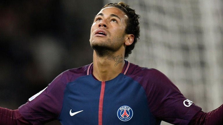 نيمار يواجه رفض جماهير برشلونة ويقرر الاعتذار علانية عن رحيله