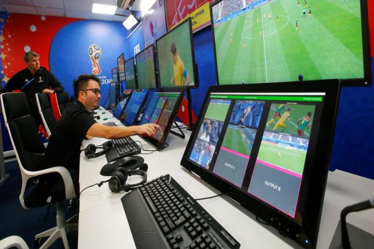أمم أفريقيا ..الـVAR يظهر اليوم للمرة الأولى بالكان وهل ستكرر أزمة الترجى والوداد ؟