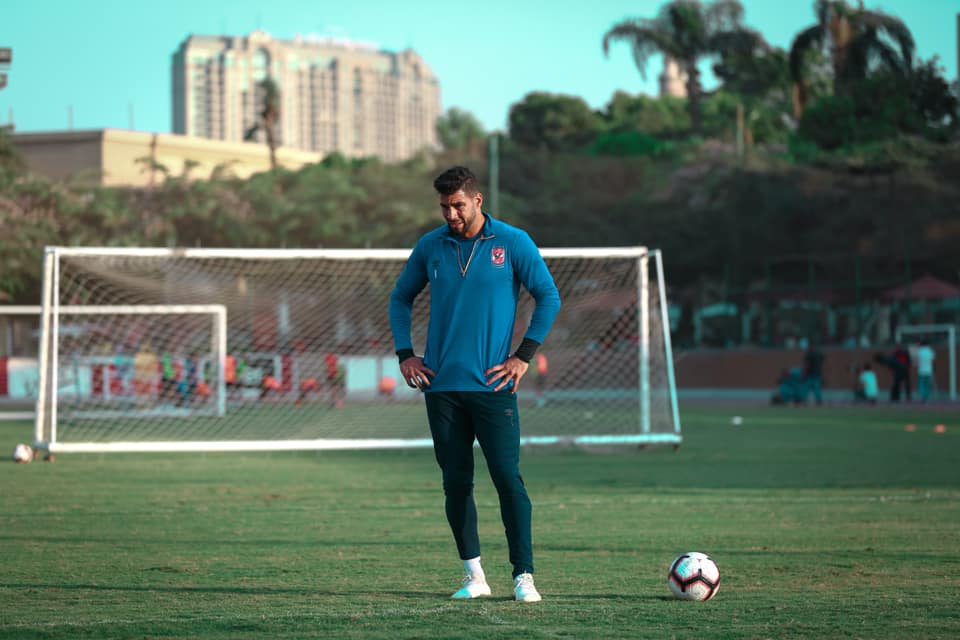 الأهلي نيوز : مكاسب وخسائر رحيل شريف أكرامي من صفوف الأهلي