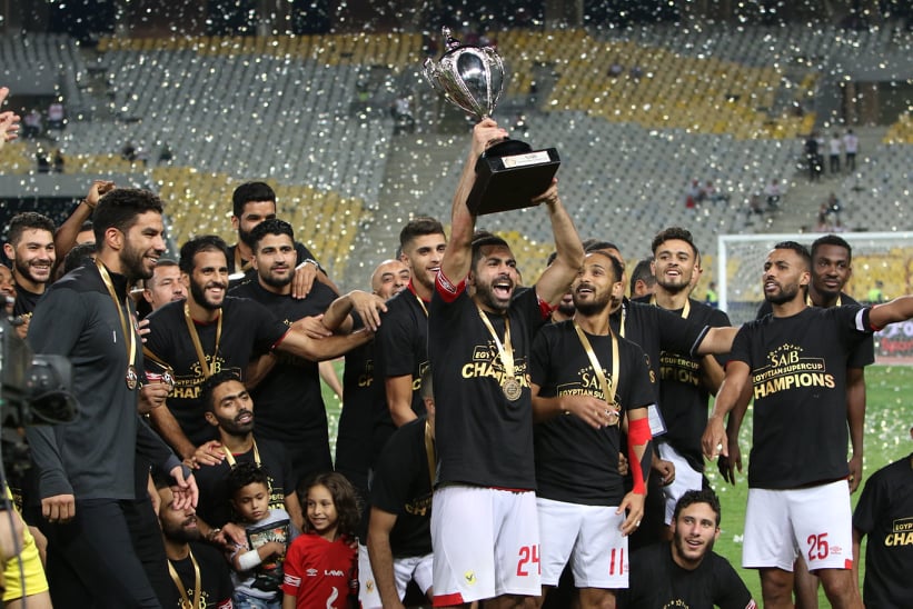 الأهلي نيوز : جماهير الأهلي تتوافد على مقر النادي للإحتفال بلقب السوبر