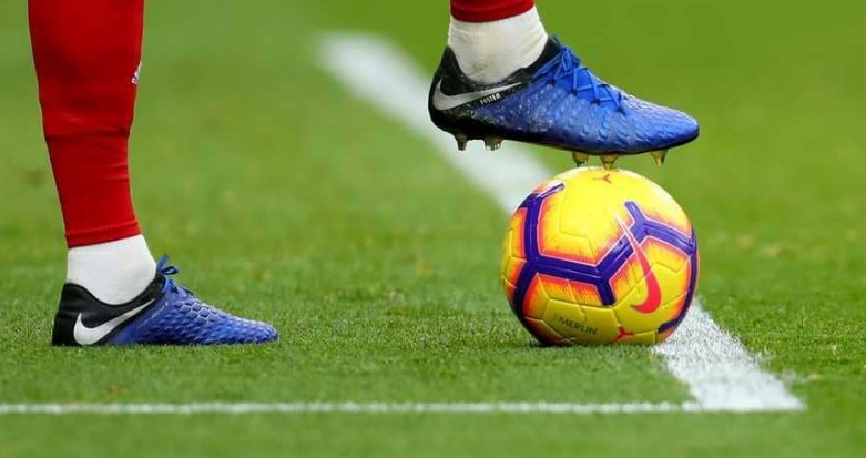 لاعبين من الدوري الإنجليزي يحضرون حفلات جنسية سرية مقابل مبالغ خيالية