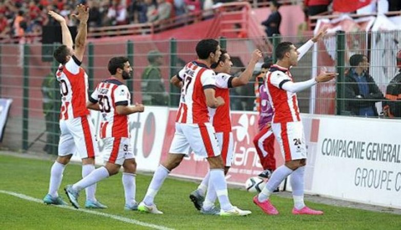 الأمن المغربي يلقي القبض علي لاعب الفتح عقب مواجهة الرجاء