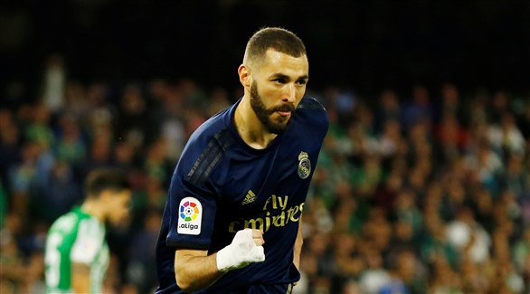 بنزيما يتسبب في خسارة ريال مدريد بخطأ كارثي أمام ريال بيتيس