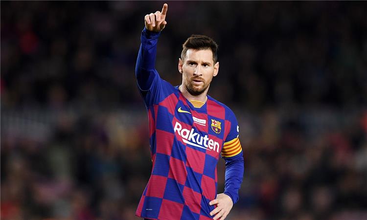 تشافي يكشف فضل رونالدينيو علي ميسي فيما وصل إليه الآن