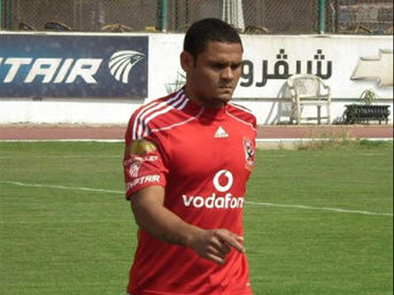 كورونا يمنع لاعب الأهلي السابق من العودة للملاعب بعد غياب 8 سنوات