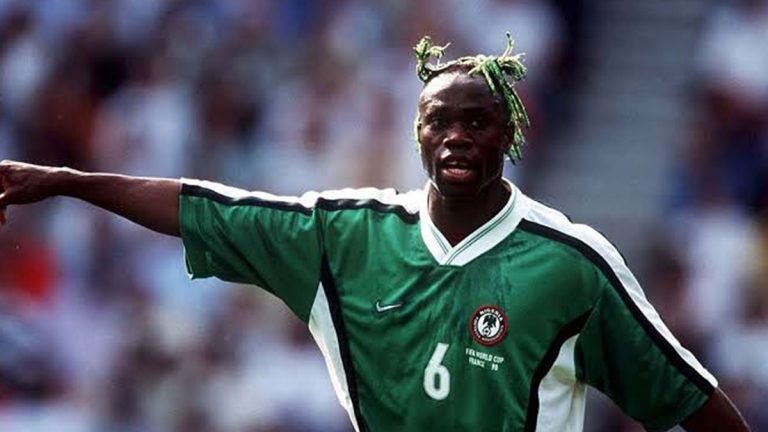 لاعب نيجيريا :تسلل نساء للمعسكر هو سبب السقوط المفاجئ بمونديال 1998