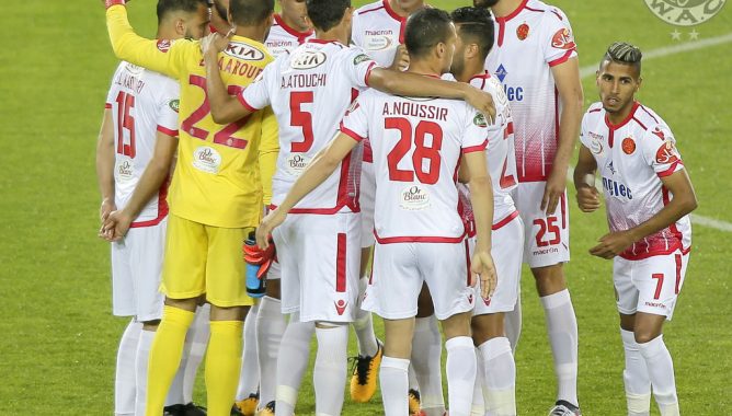 الوداد يواصل تدريباته بـ5 لاعبين فى كل ملعب استعدادا لمواجهة الأهلي