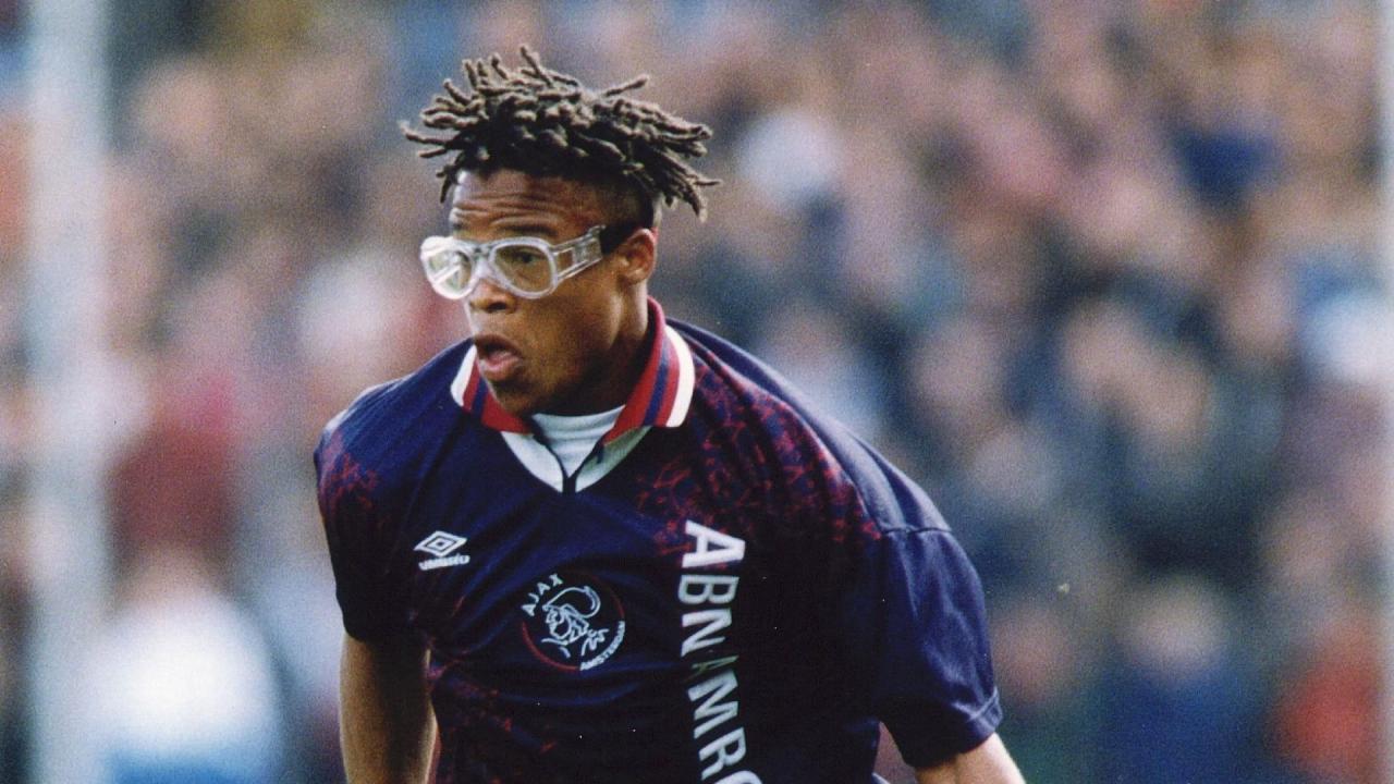 ديفيدز لاعب النظارات الشهير يهنأ المسلمين حول العالم بمناسبة عيد الفطر