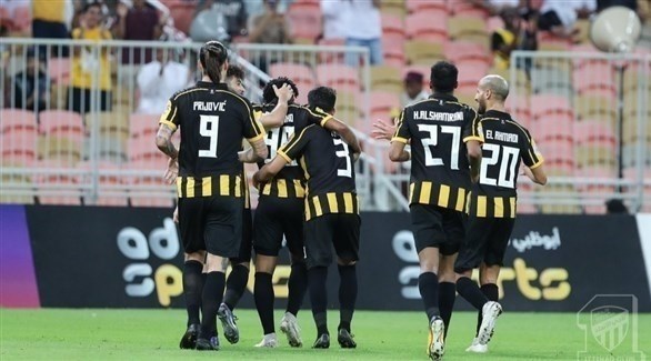اتحاد جدة يستأنف ضد قرار الفيفا بدفع 64 مليون ريال لمدربيه السابقين