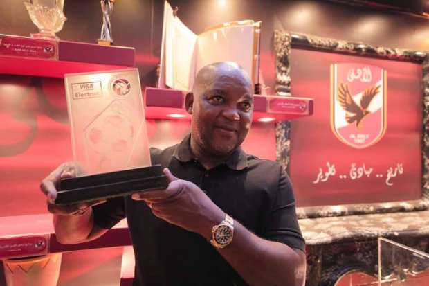 أخبار الأهلي : ما بعد جلسة الخطيب وموسيماني.. الأخير يجتمع باللاعبين..وظهور مساعدا فايلر