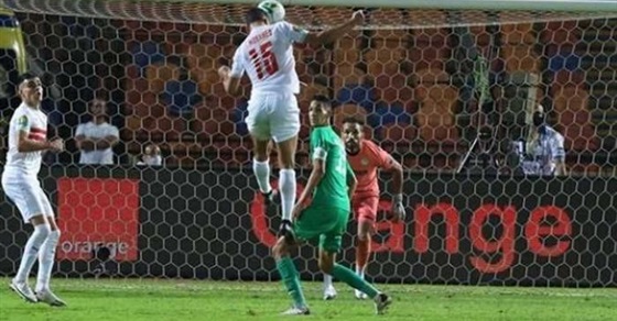 صحيفة مغربية تصف أداء بانون أمام الزمالك بكارثة في دفاع الرجاء وأشبه بالشبح
