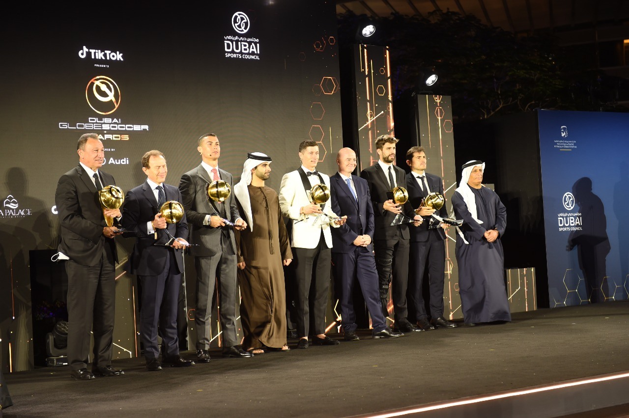 أخبار الأهلي : رئيس الزمالك يهنئ الأهلي بتتويجه بجائزة نادي القرن في إفريقيا