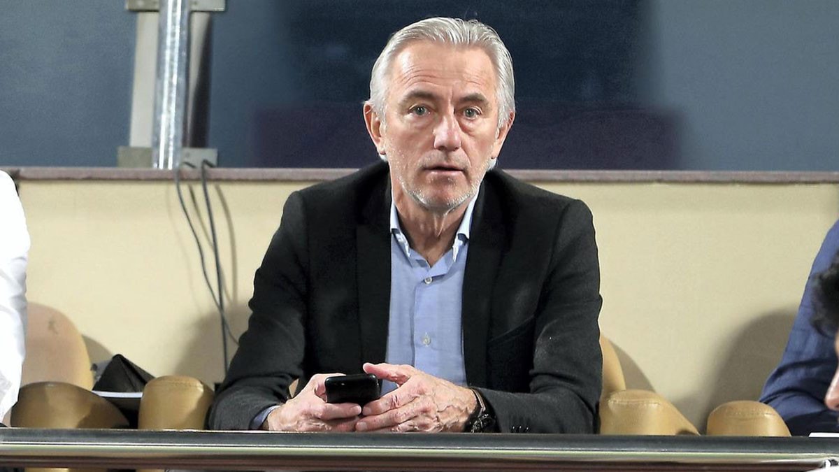 رسميا .. الهولندي فان مارفيك مدربا لمنتخب الإمارات