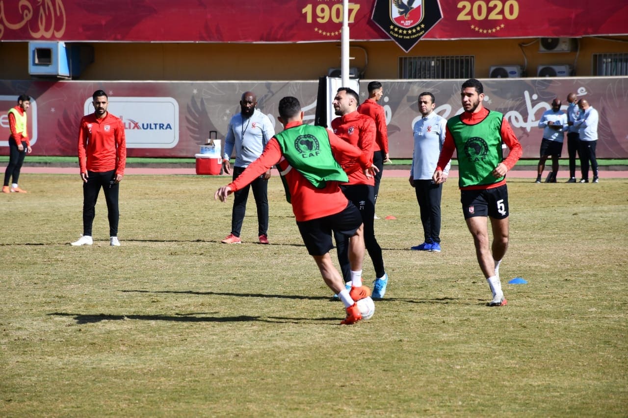 أخبار الأهلي : مدافع الأهلي يتعرض لعملية نصب .. وتحديد مدة غياب صلاح محسن