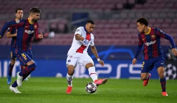 باريس سان جيرمان يقهر برشلونة برباعية ويقترب من ربع نهائي دورى الأبطال(فيديو)