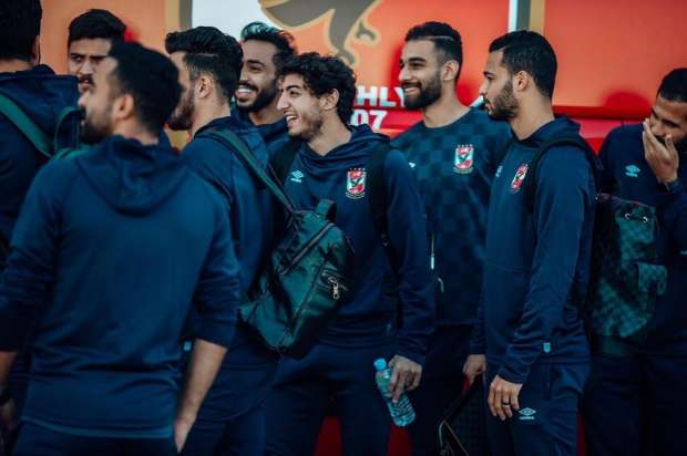 أخبار الأهلي : بعثة الأهلي تغادر مطار القاهرة إلى تنزانيا.. وتطعيم ضد الملاريا