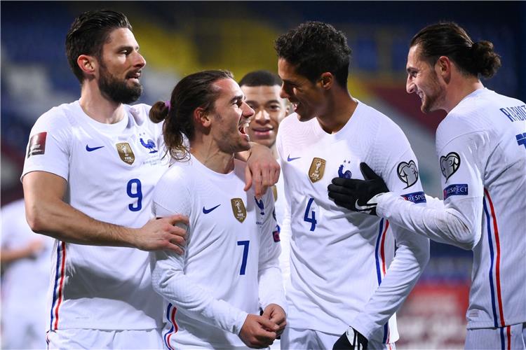 منتخب فرنسا يتصدر مجموعته في تصفيات كاس العالم بالفوز علي البوسنة(فيديو)