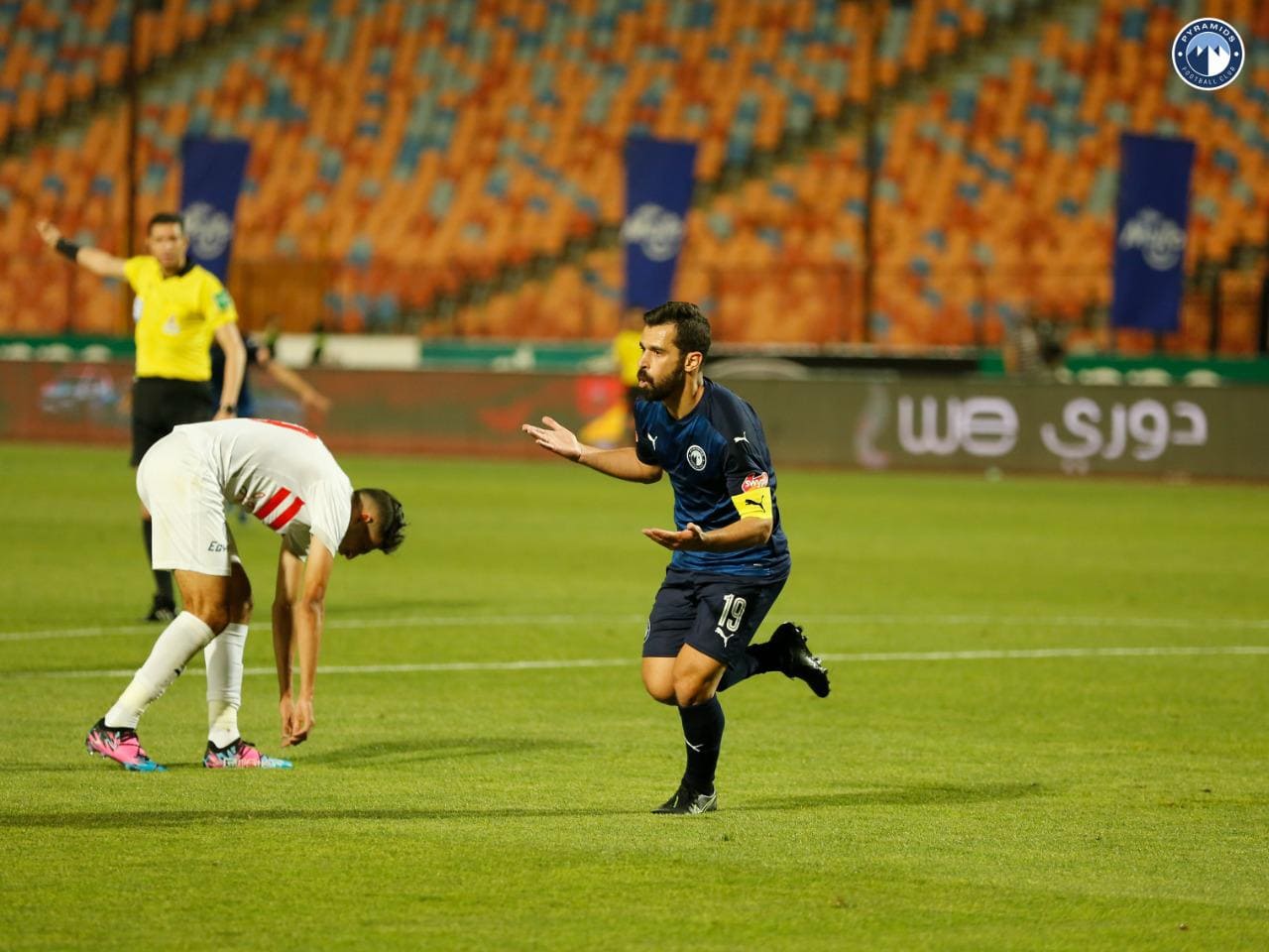 أخبار الأهلي: ترقب بين أندية الدوري في إنتظار قرار المسابقات بعد أزمة مباراة الزمالك وبيراميدز