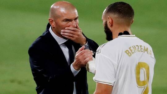 ريال مدريد يجرى إتصالات مباشرة مع خليفة زيدان..والآخير يبلغ لاعبي الريال برحيله