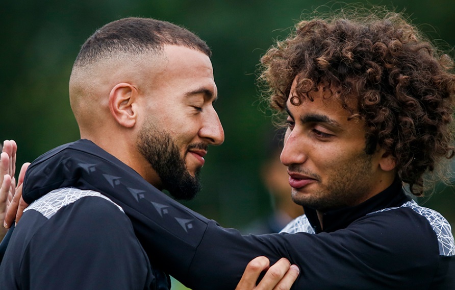 عمرو وردة يعود لتدريبات باوك بعد انتهاء أزمته مع المدرب.. (صور)