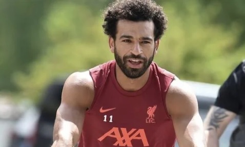 محمد صلاح يخطف قلوب متابعيه في أحدث ظهور له علي الدراجة