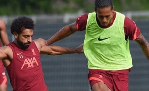 محمد صلاح فخر العرب في أحدث ظهور من تدريبات ليفربول