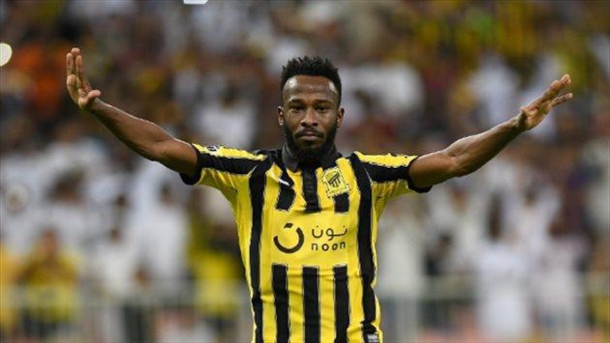 نجم منتخب مصر يزين قائمة اتحاد جدة استعدادًا لمعسكر الطائف … مبلغ خرافي وعقد 3 مواسم.. تفاصيل عرض اتحاد جدة للتعاقد مع بوجبا