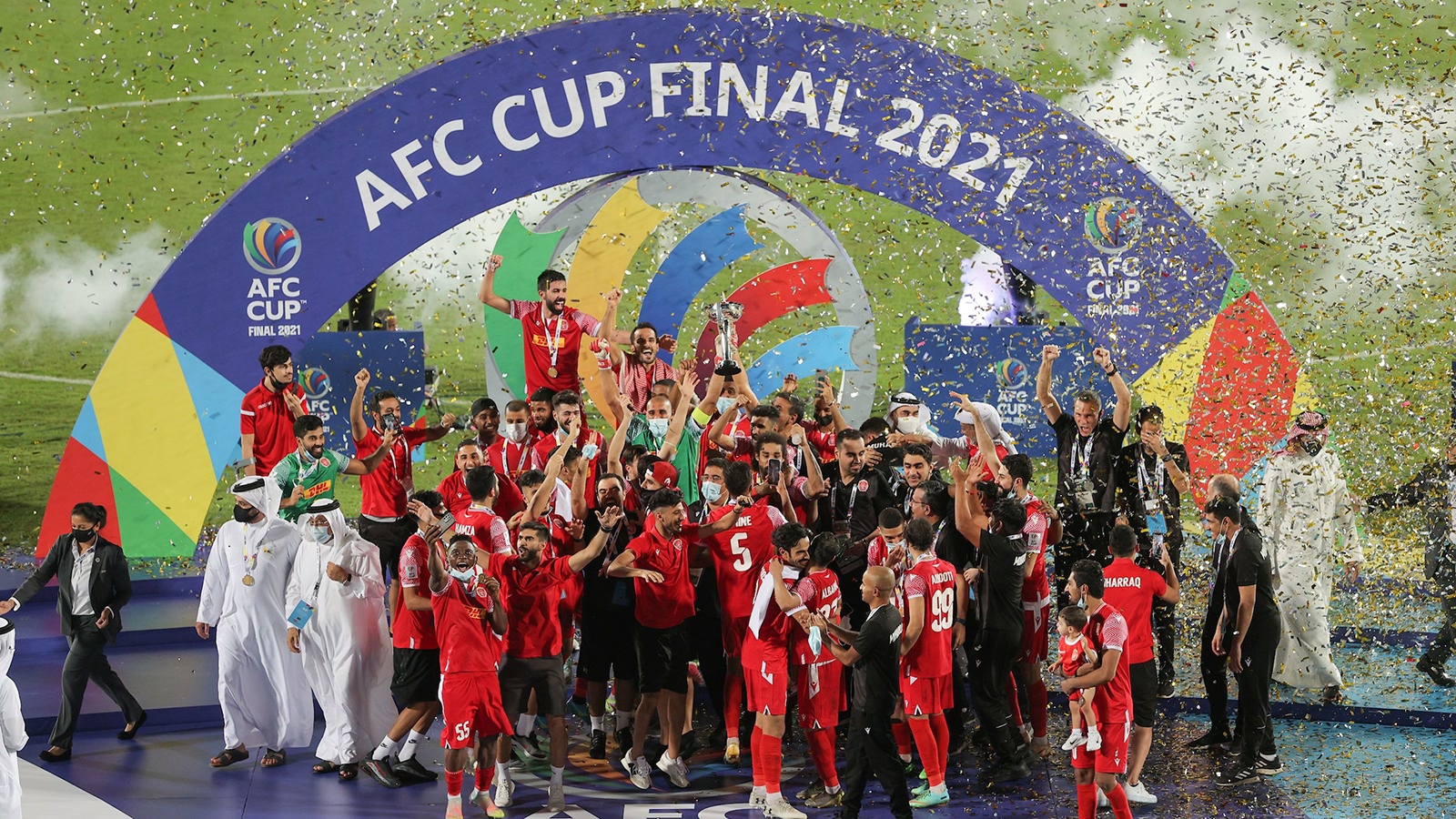 المحرق البحريني يضرب بالثلاثة ويتوج بكأس الاتحاد الآسيوي(فيديو)