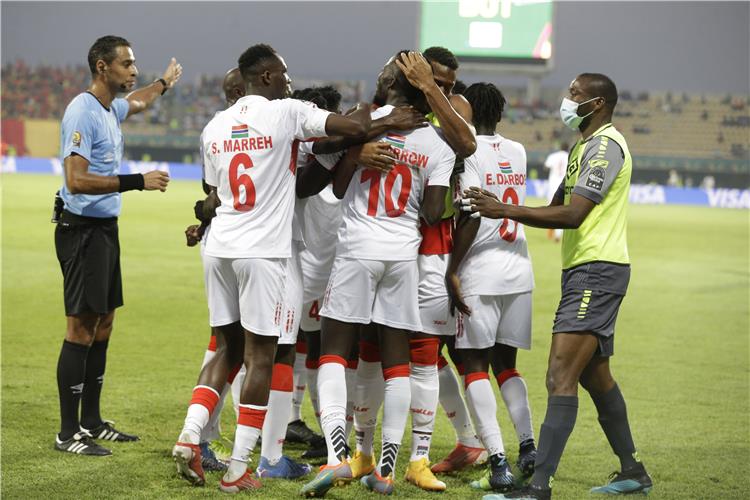 أمم أفريقيا .. جامبيا تواصل مفاجأتها وتأهل تاريخي لربع النهائي (فيديو)
