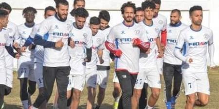 المدرب المعجزة .. شاب مغربي فقد أطرافة يصبح مدربا لكرة القدم!(فيديو)