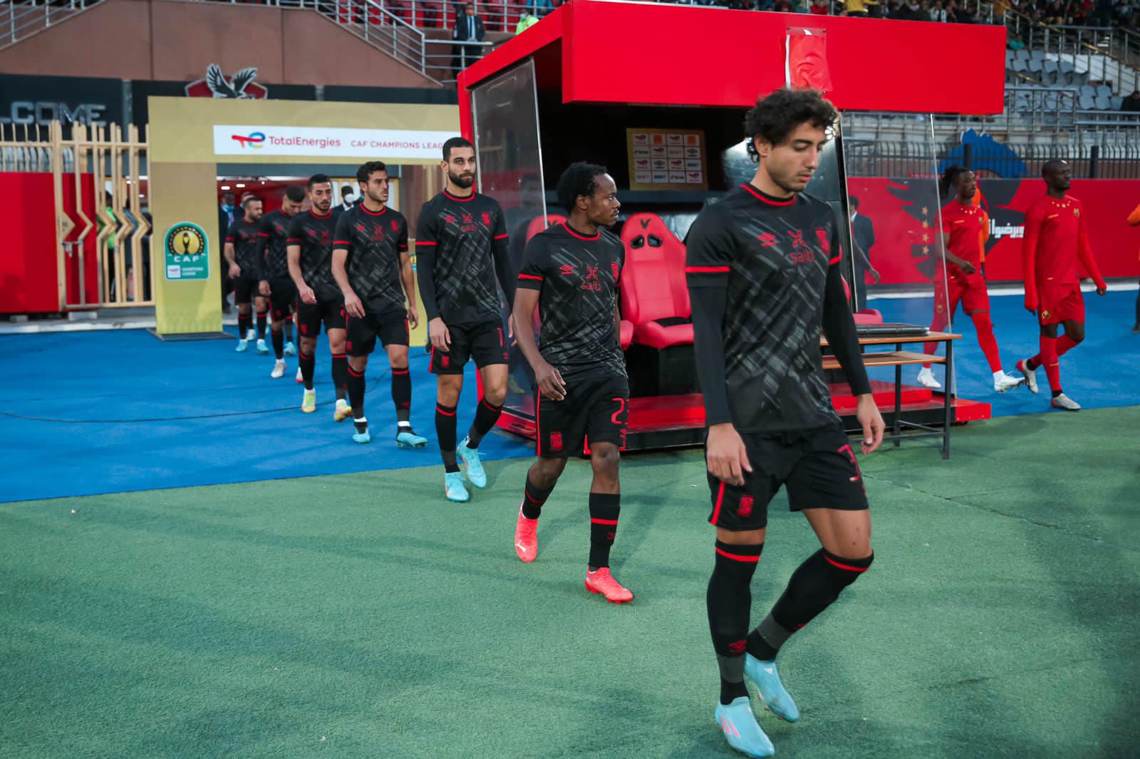أخبار الأهلي : “كاف” يؤجل لقاء الأهلي والهلال ويعلن عن حكم المباراة