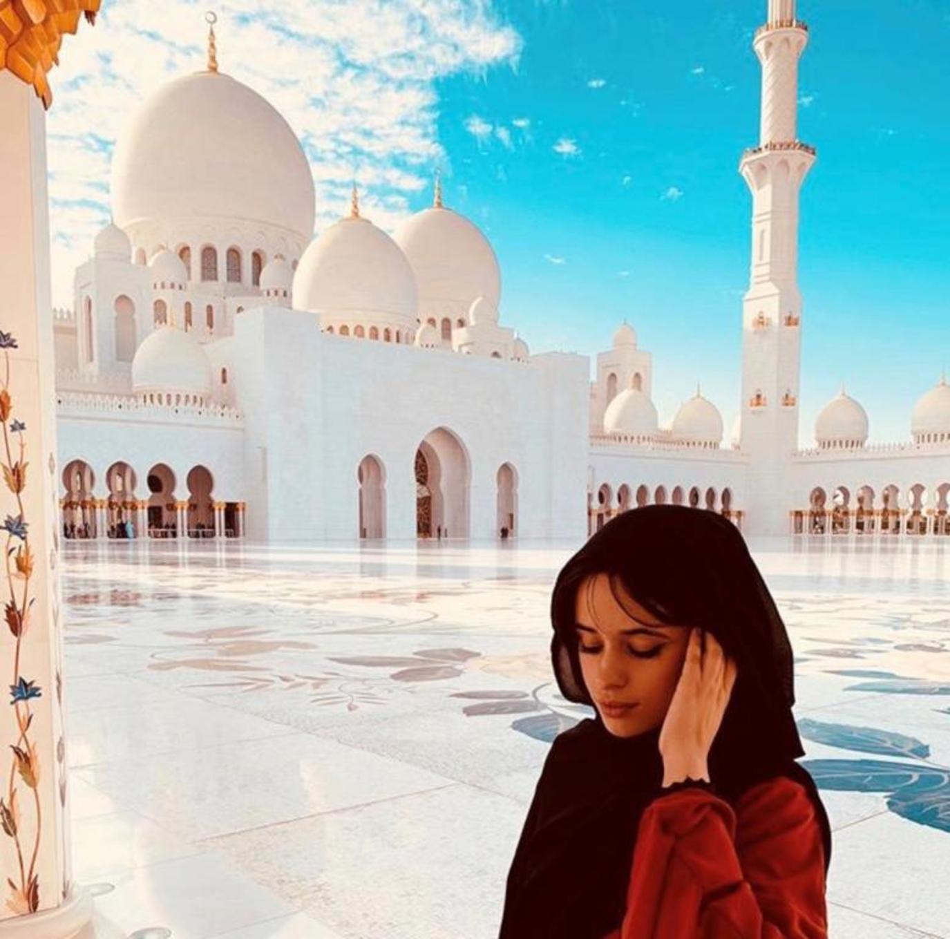 تعرف على مغنية حفل ختام دوري أبطال أوروبا سنة 2022 : فيديو و الصور