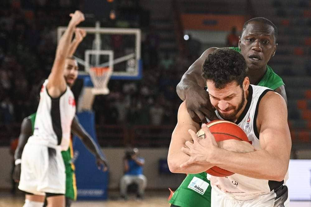 منتخب مصر كرة السلة يلقن السنغال درسا في تصفيات كأس العالم
