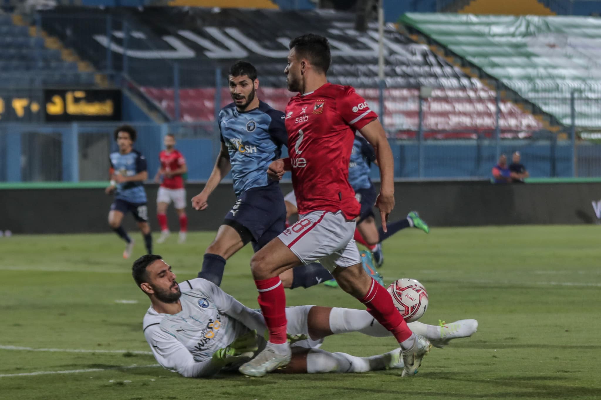 أخبار الأهلي : الخطيب يعاقب لاعبي الأهلي بـ3 قرارات صارمة