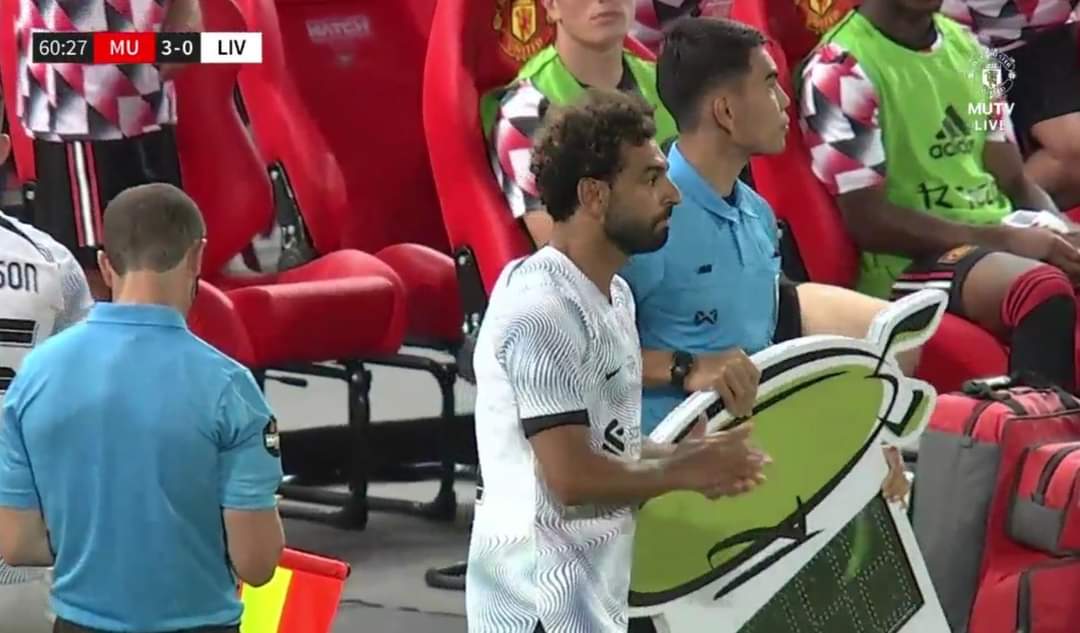 وديا.. مانشستر يونايتد يفوز علي ليفربول برباعية نظيفة : فيديو
