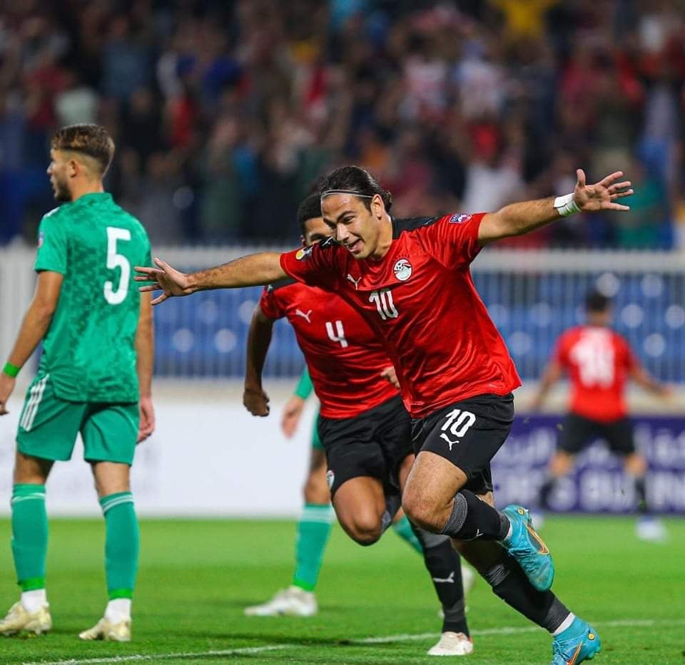 منتخب الشباب يهزم الجزائر بثلاثية ويتأهل إلى نهائي كأس العرب