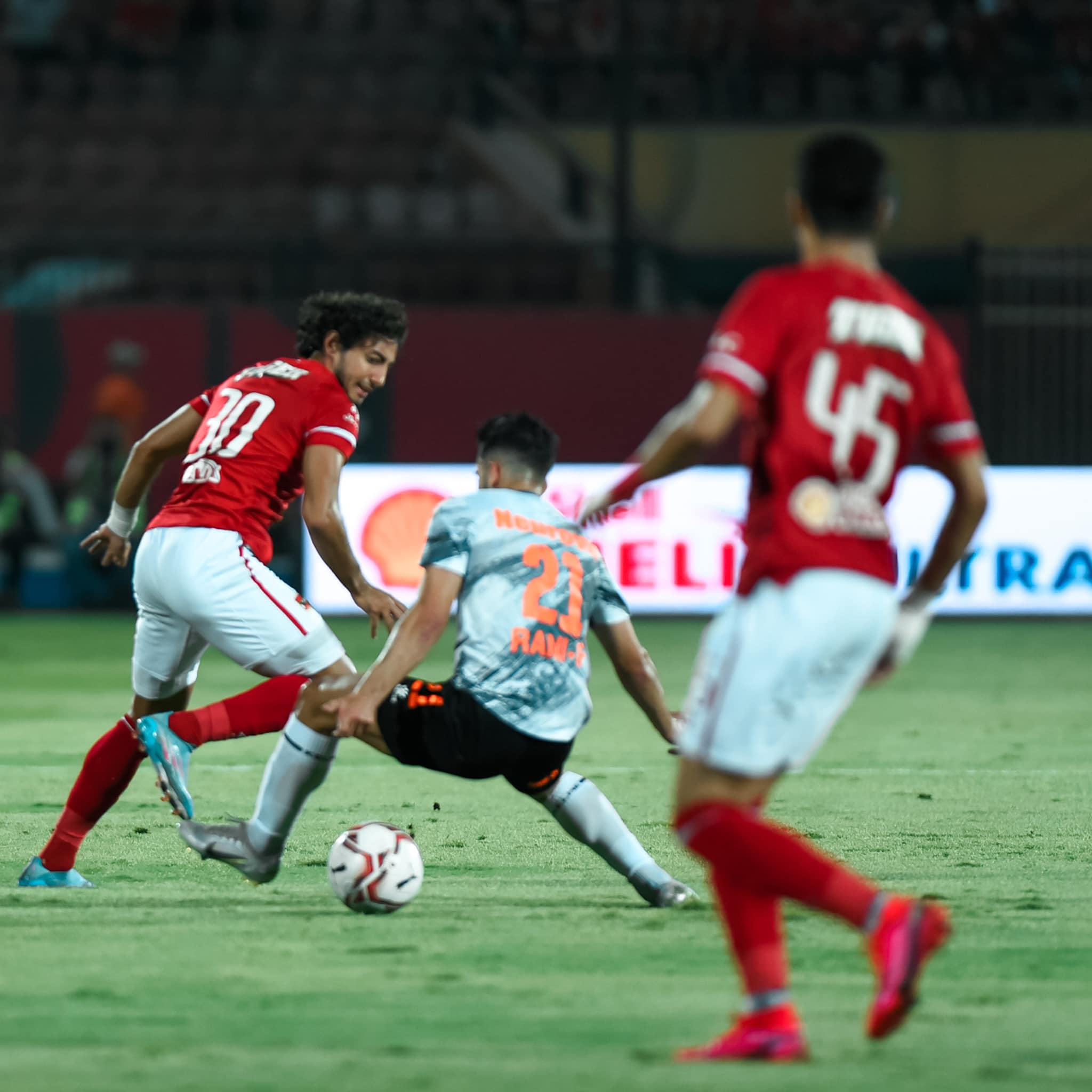 أخبار الأهلي: فيديو| بفضيحة من الفار.. الأهلي يتعادل مع فاركو في الدوري
