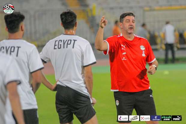أخبار الأهلي : شوبير يكشف : فيتوريا غضبان من “الشناوي” وهذا موقف صلاح