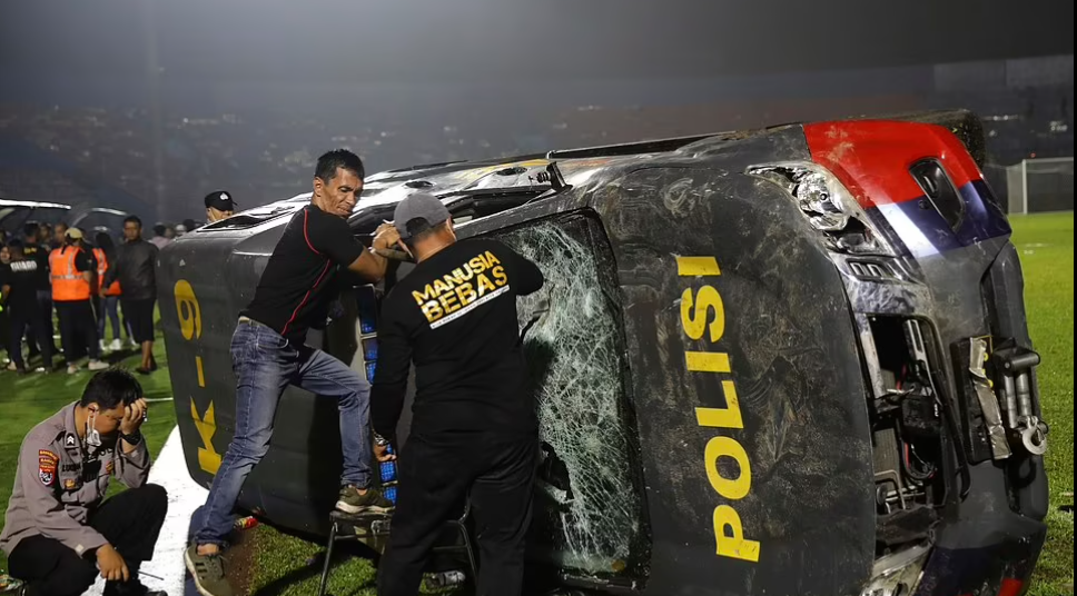 دقيقة حداد في أوروبا اليوم على ضحايا كارثة إندونيسيا