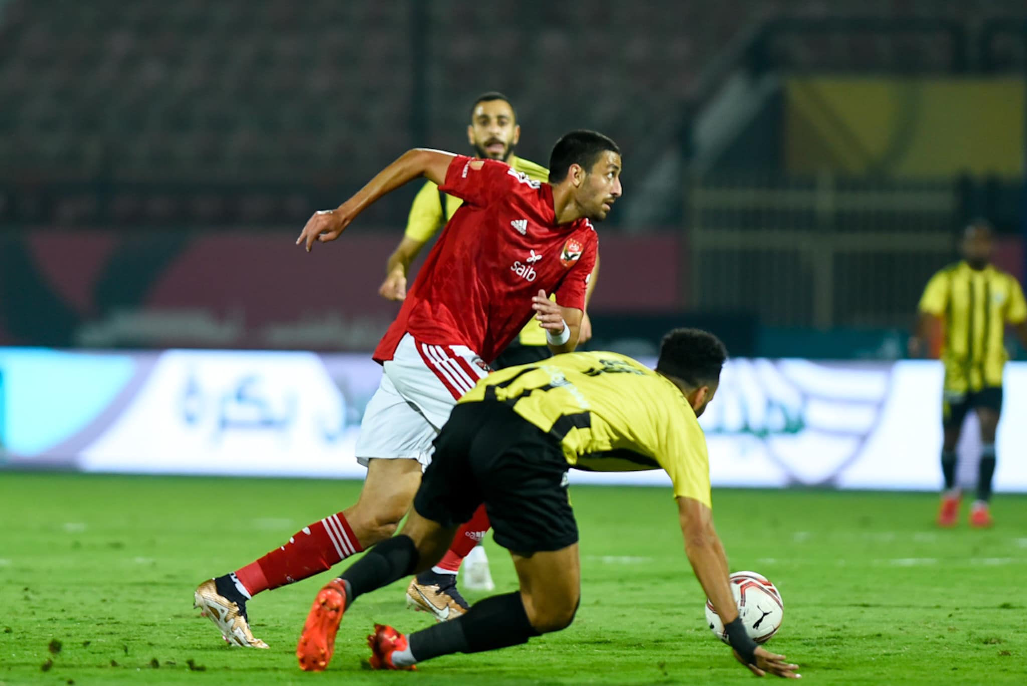 أخبار الأهلي: الأهلي يفرط في الفوز.. الأحمر يتعادل مع المقاولون واللجوء لوقت إضافي
