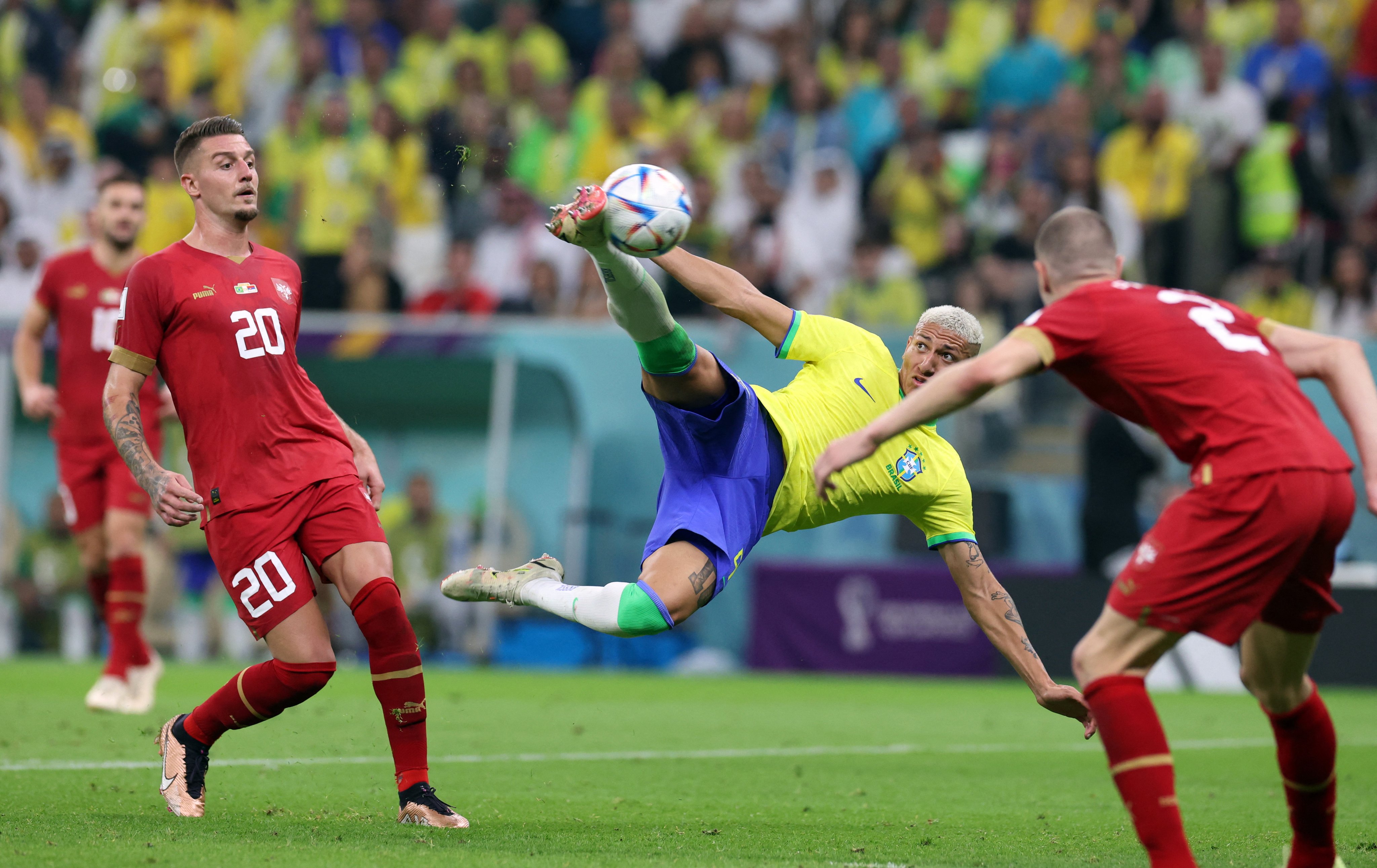 فيديو.. منتخب البرازيل يستهل مشواره المونديالي بثنائية في مرمى صربيا