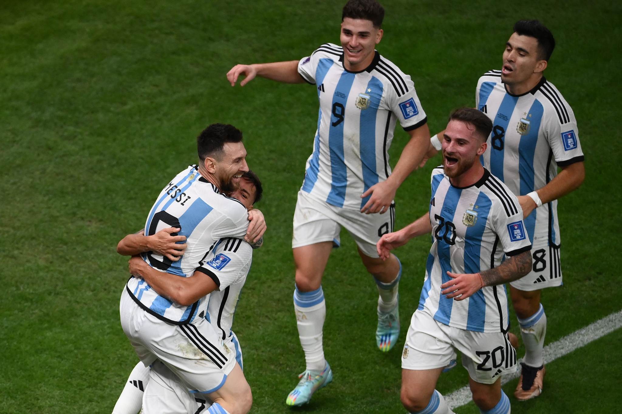 الأرجنتين إلى نصف نهائي كأس العالم بعد تخطي الطواحين : فيديو