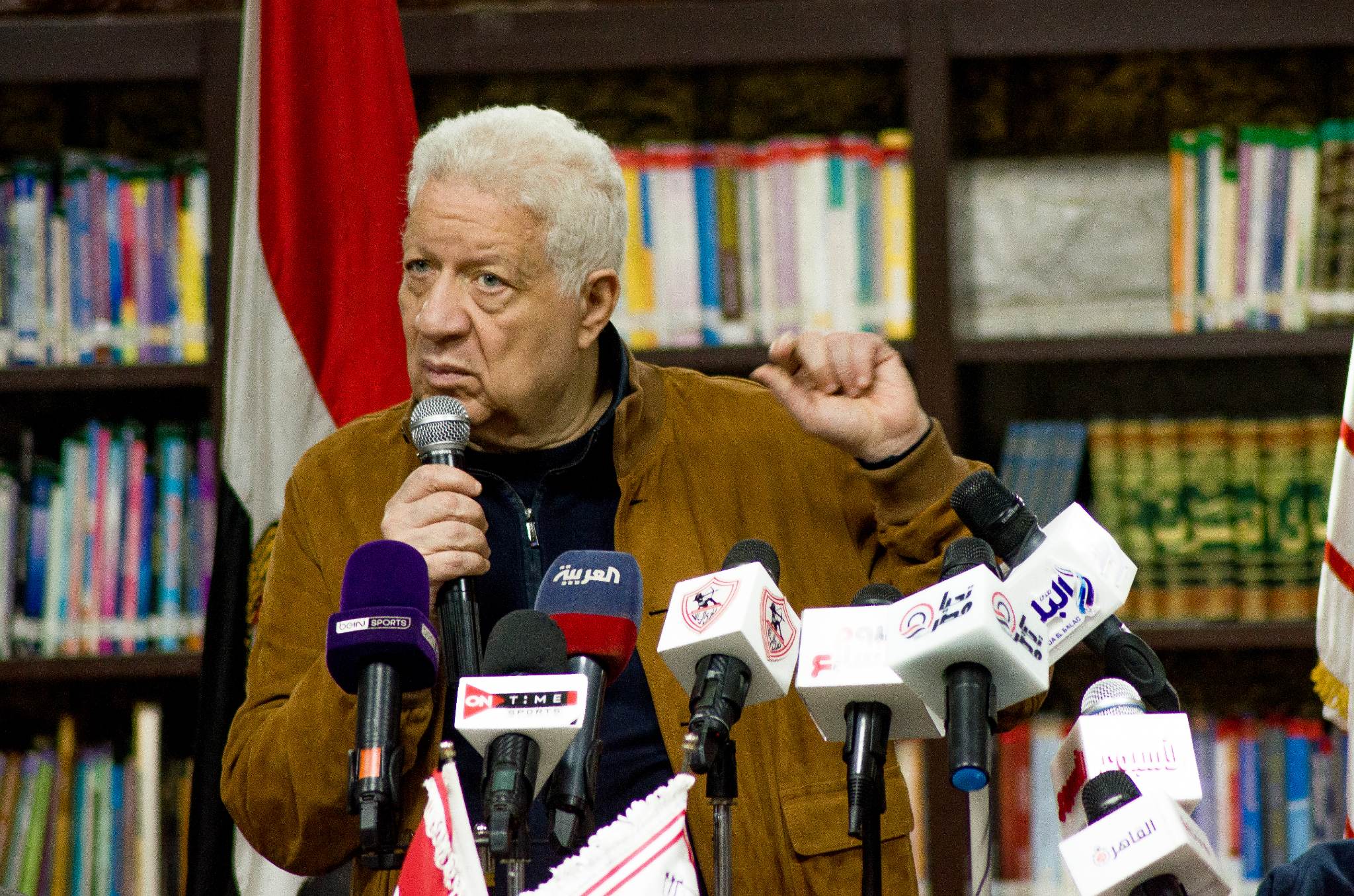 مرتضى منصور يعلن قرارات هامة لمجلس الزمالك.. ويؤكد: الأهلي حسم القمة بالسحر