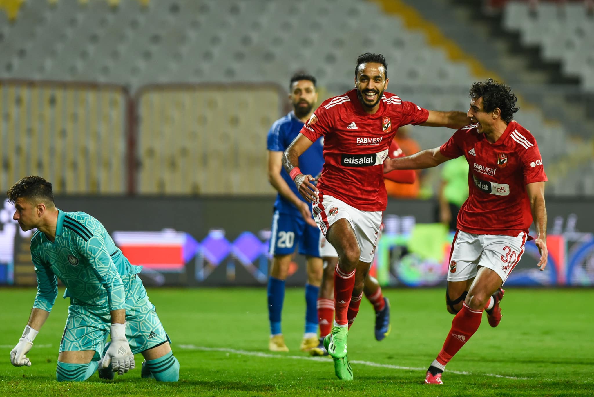 أخبار الأهلي: فيديو| الأهلي يفوز على سموحة ويغرد منفردًا بصدارة جدول ترتيب الدوري المصري